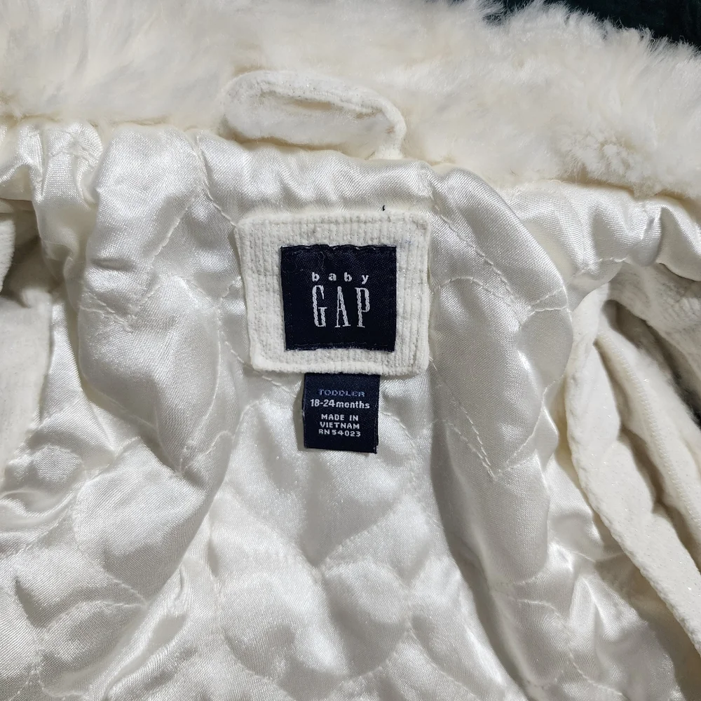 Baby GAP White Faux Fur Vest 18-24M‎